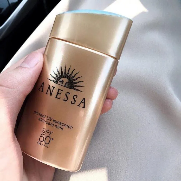 Sữa chống nắng Anessa Perfect UV Sunscreen Skincare Milk không chứa những thành phần gây kích ứng cho da (Nguồn: Internet).