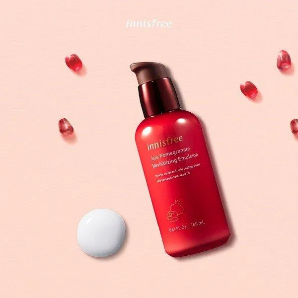 Review sữa dưỡng Innisfree Jeju Pomegranate Revitalizing Emulsion – ngăn ngừa lão hóa hiệu quả?