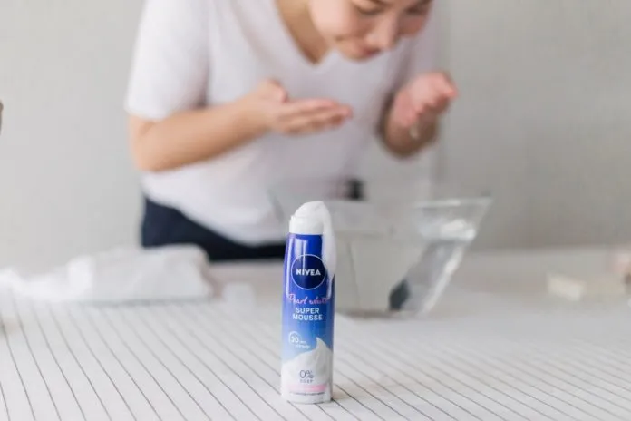 Nivea Pearl White Super Mousse Facial Cleanser