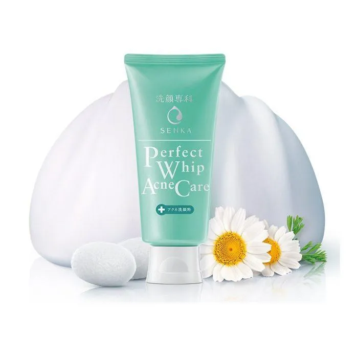 Senka Perfect Whip Acne Care có khả năng tạo bọt rất tốt, cho lớp bọt mịn như mông êm ái. (nguồn: Internet)