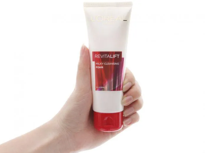 Review sữa rửa mặt LOreal Revitalift Milky Cleansing Foam: Giúp săn chắc da trong vòng một nốt nhạc BHA (Salicylic Acid) chống lão hoá Coco Betaine công dụng Dấu hiệu lão hóa Giảm thiểu lão hóa glycerin LOréal làm sạch làm sạch sâu Làm săn chắc da mua sữa rửa mặt ngăn ngừa lão hóa review mỹ phẩm review sữa rửa mặt rửa mặt săn chắc sản phẩm sữa rửa mặt Sữa rửa mặt L Oreal Revitalift sữa rửa mặt L Oreal Revitalift Milky Cleansing Foam sữa rửa mặt tạo bọt tạo bọt tẩy da chết thiết kế thông tin thương hiệu thương hiệu LOréal Paris Titanium Dioxide