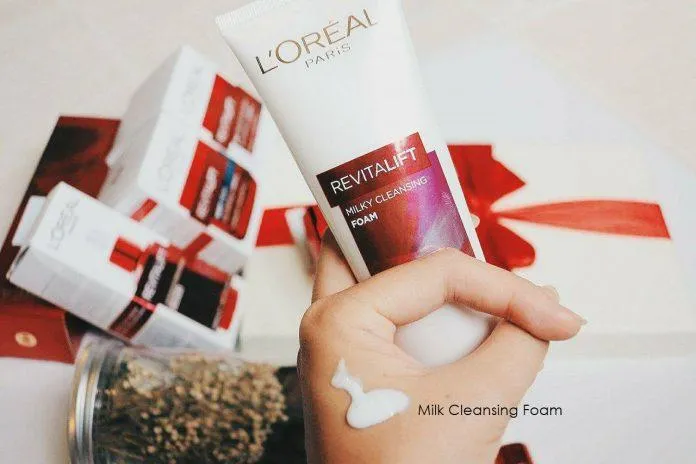 Review sữa rửa mặt LOreal Revitalift Milky Cleansing Foam: Giúp săn chắc da trong vòng một nốt nhạc BHA (Salicylic Acid) chống lão hoá Coco Betaine công dụng Dấu hiệu lão hóa Giảm thiểu lão hóa glycerin LOréal làm sạch làm sạch sâu Làm săn chắc da mua sữa rửa mặt ngăn ngừa lão hóa review mỹ phẩm review sữa rửa mặt rửa mặt săn chắc sản phẩm sữa rửa mặt Sữa rửa mặt L Oreal Revitalift sữa rửa mặt L Oreal Revitalift Milky Cleansing Foam sữa rửa mặt tạo bọt tạo bọt tẩy da chết thiết kế thông tin thương hiệu thương hiệu LOréal Paris Titanium Dioxide