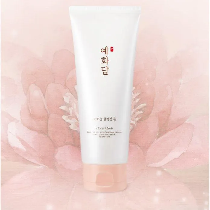 Sữa rửa mặt The Face Shop Yehwadam Moisturizing Foaming Cleanser (ảnh: internet)