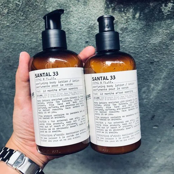 Review sữa tắm Le Labo Santal 33: Dưỡng da mềm mịn, lưu hương nhẹ nhàng