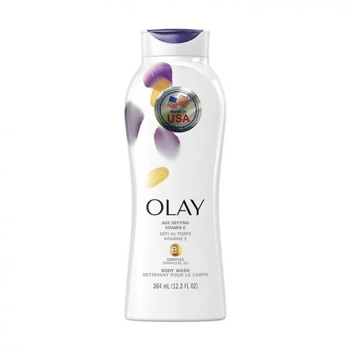 Sữa tắm Olay Age Defying Vitamin E với công thức chuyên sâu chống lão hóa da mạnh mẽ ( Nguồn: internet)