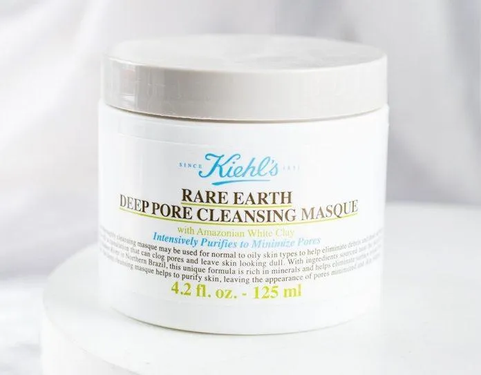 mặt nạ Kiehl’s Rare Earth Deep Pore Cleansing Masque có kết cấu đất sét hút sạch dầu nhờn (nguồn: internet)