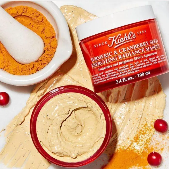 Với chiết xuất nghệ đậm đặc mặt nạ Kiehl’s Turmeric & Cranberry Seed Energizing Radiance Masque giúp da sáng khỏe (nguồn: internet)