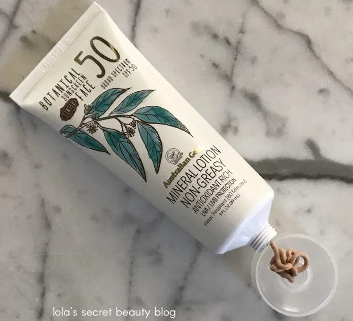 Kem chống nắng Australian Gold Botanical Sunscreen chứa những thành phần tự nhiên giúp nuôi dưỡng da khỏe mạnh (Nguồn: Internet).