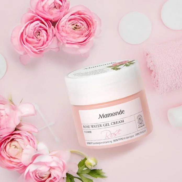 Kem dưỡng ẩm Mamonde Rose Water Gel Cream với chiết xuất từ nước hoa hồng nguyên chất có khả năng cấp ẩm, chống oxy hóa cho da ( Nguồn: internet)