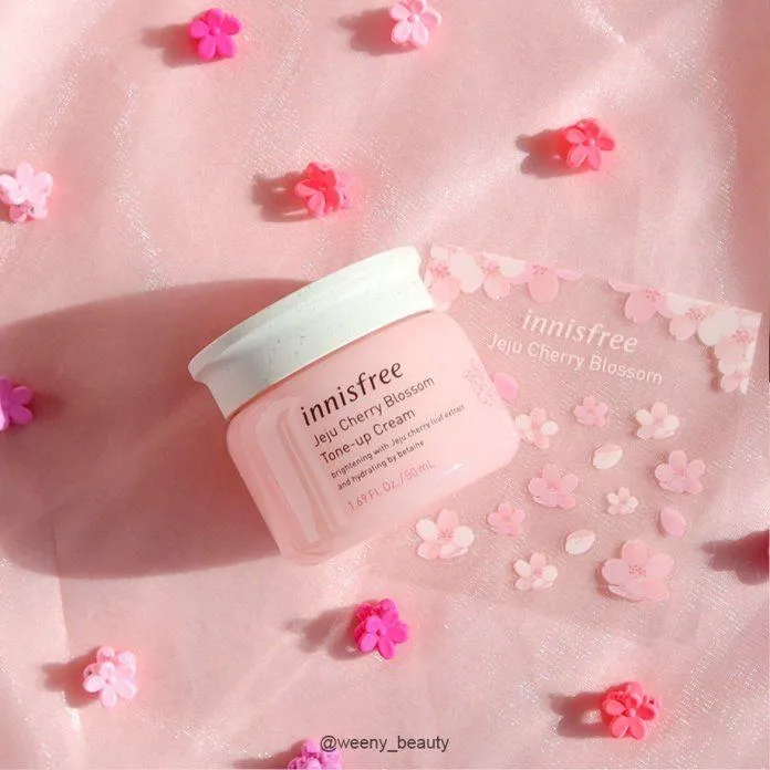 Innisfree Jeju Cherry Blossom Cream