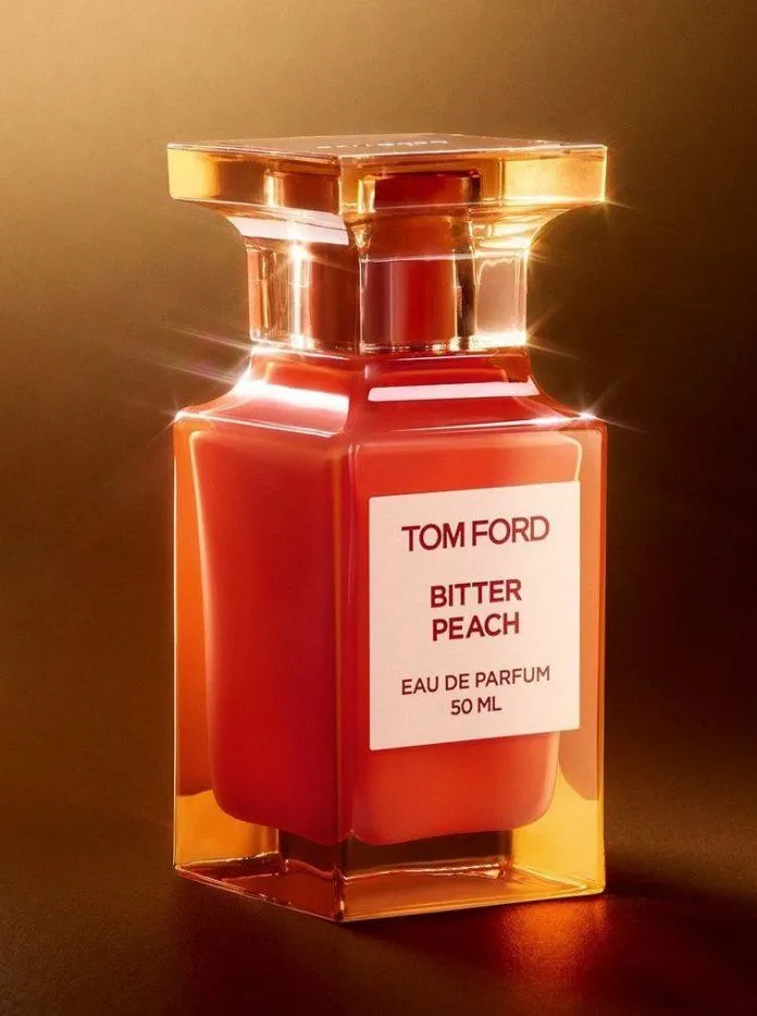 Tom Ford Bitter Peach nổi bật với tone cam của quả đào chín căng mọng đang đợi bạn hái xuống (Nguồn: internet)