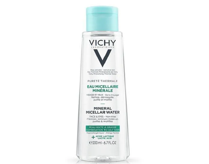 Nước tẩy trang Vichy Mineral Micellar Water phiên bản xanh lá là dòng dành cho da hỗn hợp thiên dầu, da dầu đấy nhá ( Nguồn: internet)