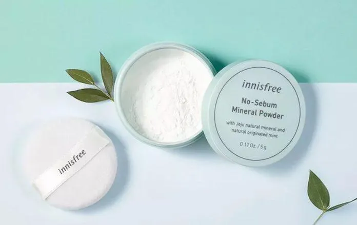 Phấn phủ dạng bột kiềm dầu Innisfree No Sebum Mineral Powder (Ảnh: Internet).