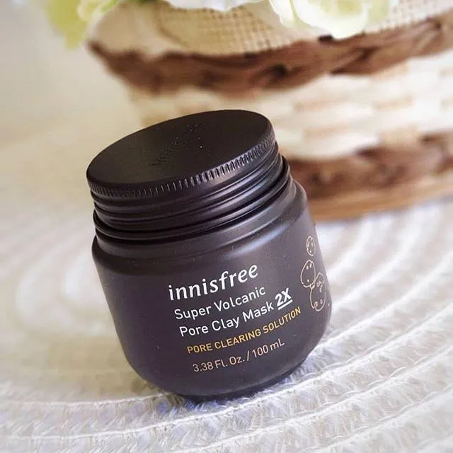 Mặt nạ đất sét Innisfree Volcanic Pore Clay Mask 2X với khả năng làm sạch da hiệu quả gấp 2 lần so với trước ( Nguồn: internet)