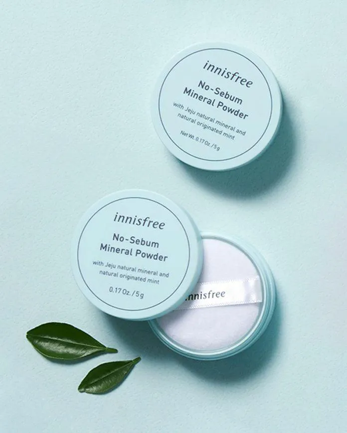 Phấn phủ Innisfree No Sebum Mineral Podwer có khả năng kiềm dầu, hạn chế bóng nhờn cho làn da dầu ( Nguồn: internet)