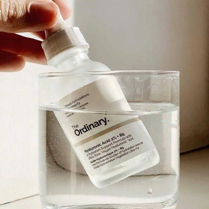 The Ordinary Hyaluronic Acid 2% +B5 Serum được thiết kế vô cùng đơn giản nhưng vẫn hiện đại (Nguồn: internet)