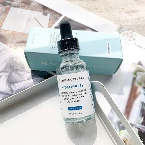 Tinh chất Skinceuticals Hydrating B5 Gel được xem là sản phẩm "đắt xắt ra miếng" bù lại chất lượng "đỉnh của chóp" ( Nguồn: internet)