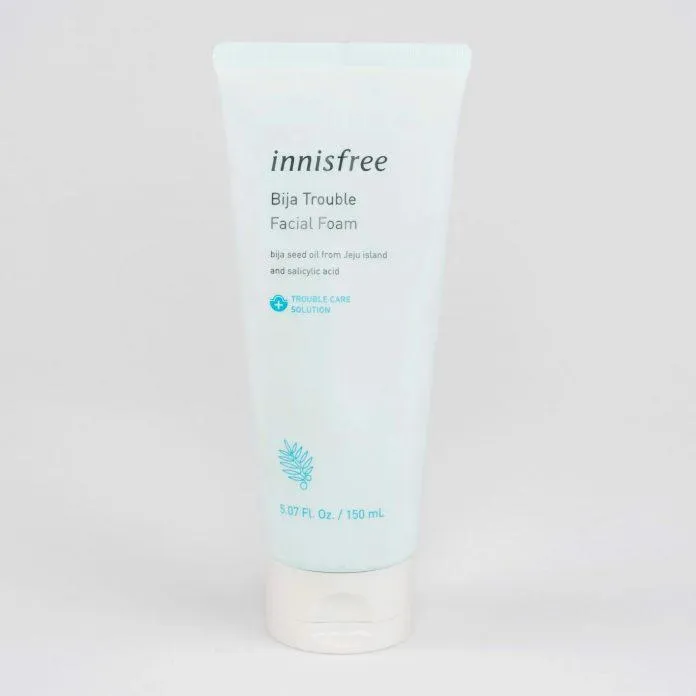 Innisfree Bija Trouble Facial Foam sữa rửa mặt dành cho da mụn