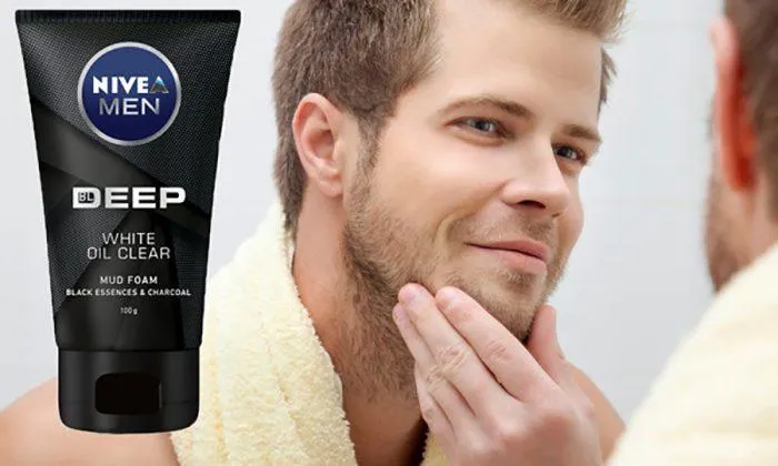 Deep White Oil Clear for Men một sự lựa chọn cho phái mạnh thể hiện phong độ. (nguồn: Internet)