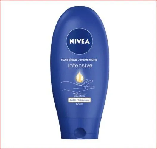 Dưỡng ẩm cho đôi bàn tay nhạy cảm Nivea Intensive Hand Cream (Ảnh: Internet)