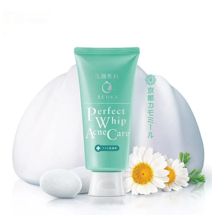 Sửa rửa mặt Senka Perfect Whip Acne Care giúp cải thiện tình trạng dầu nhờn trên da (Nguồn: Internet)