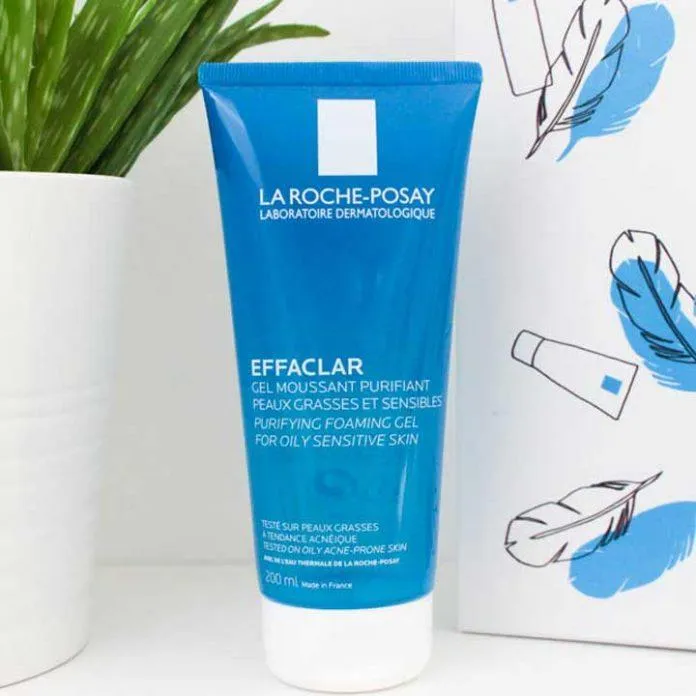 Sữa rửa mặt dược mỹ phẩm La Roche-Posay Effaclar Purifying Foaming Gel For Oily Sensitive Skin. (Nguồn ảnh: Internet)