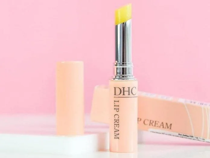 Son dưỡng DHC Lip Cream được xem là bản dupe tốt nhất của son dưỡng Dior (Nguồn: Internet)