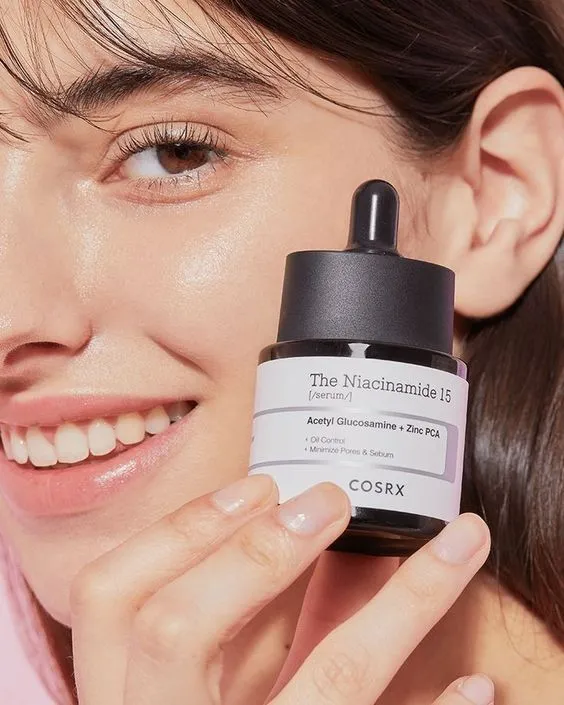 COSRX Niacinamide 15% Face Serum là một sản phẩm đáng tin cậy trong chu trình dưỡng trắng da hiệu quả(Nguồn:Pinterest)