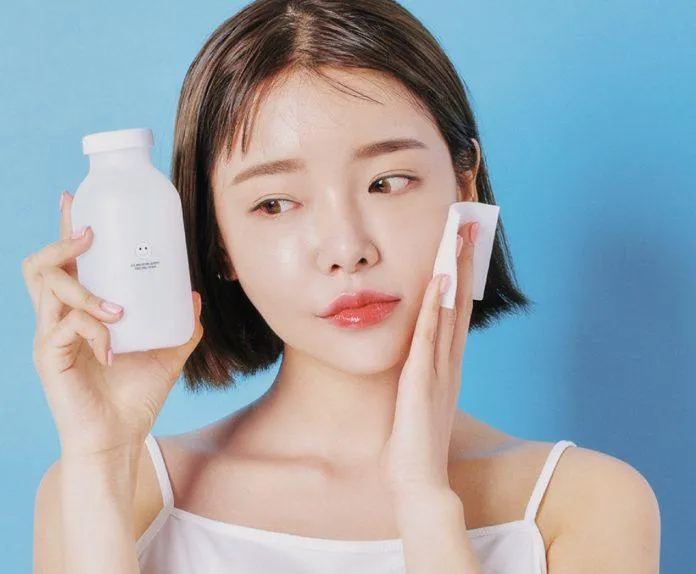 Toner là bước không thể thiếu trong các chu trình skincare. (nguồn: Internet)