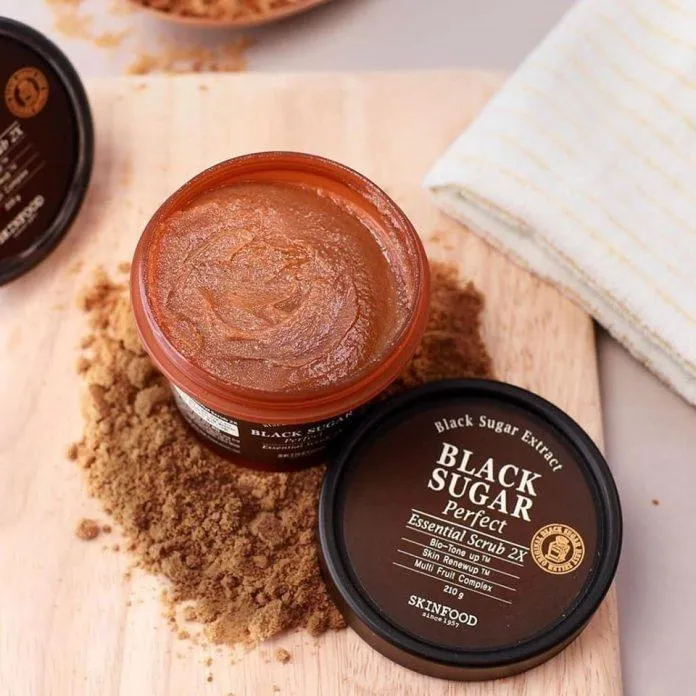 Tẩy tế bào chết SkinFood Black Sugar Perfect Essential Scrub