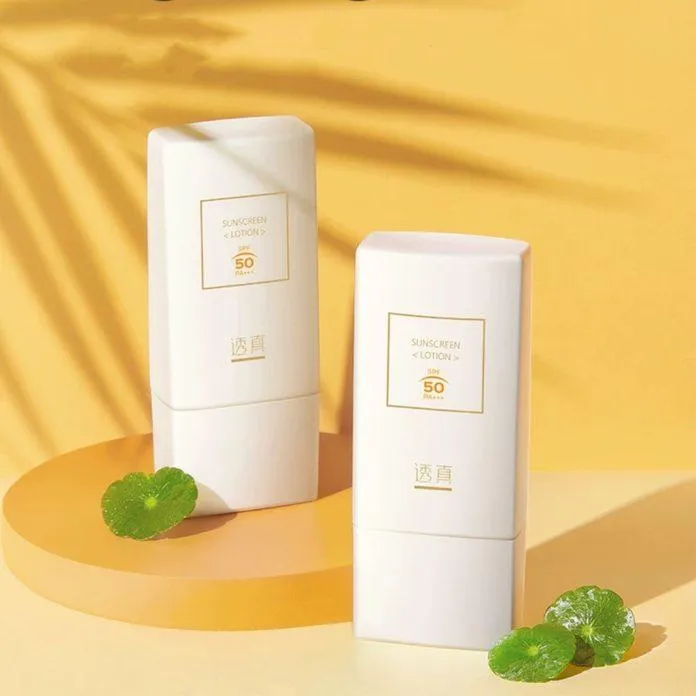 Kem chống nắng Lucenbase Sunscreen Lotion Spf50 ( Nguồn: Internet )