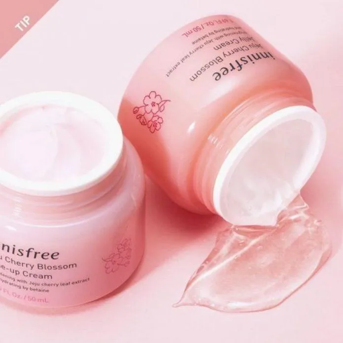 Kem dưỡng ẩm sáng da hoa anh đào innisfree Jeju Cherry Blossom Jelly Cream (Nguồn: Internet)