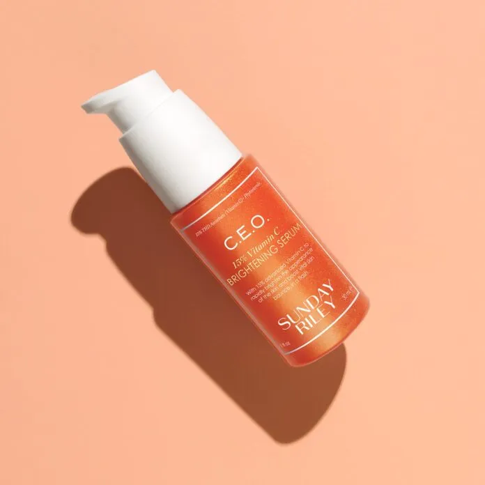 Tinh chất Sunday Riley C.E.O. 15% Vitamin C Brightening Serum (Nguồn: Internet)