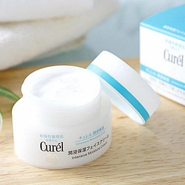 Curél Intensive Moisture Care (Nguồn: Internet).